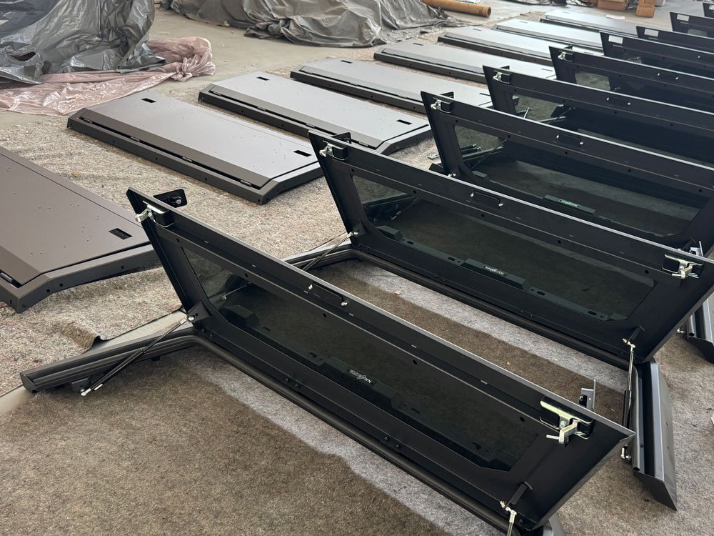 Truck canopy assembly at the SEMRISE factory